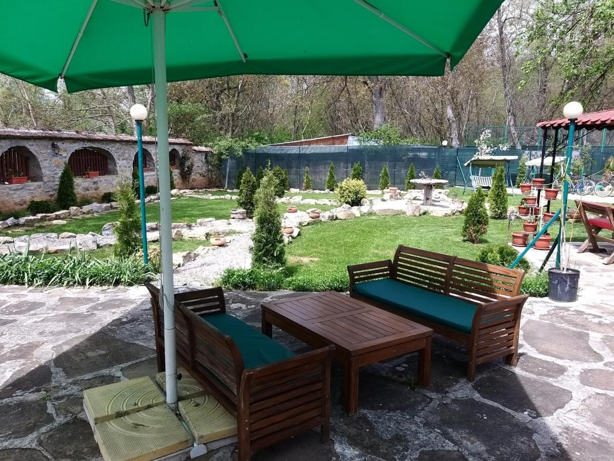 Къща За Гости "Там Край Реката " Slivek Esterno foto