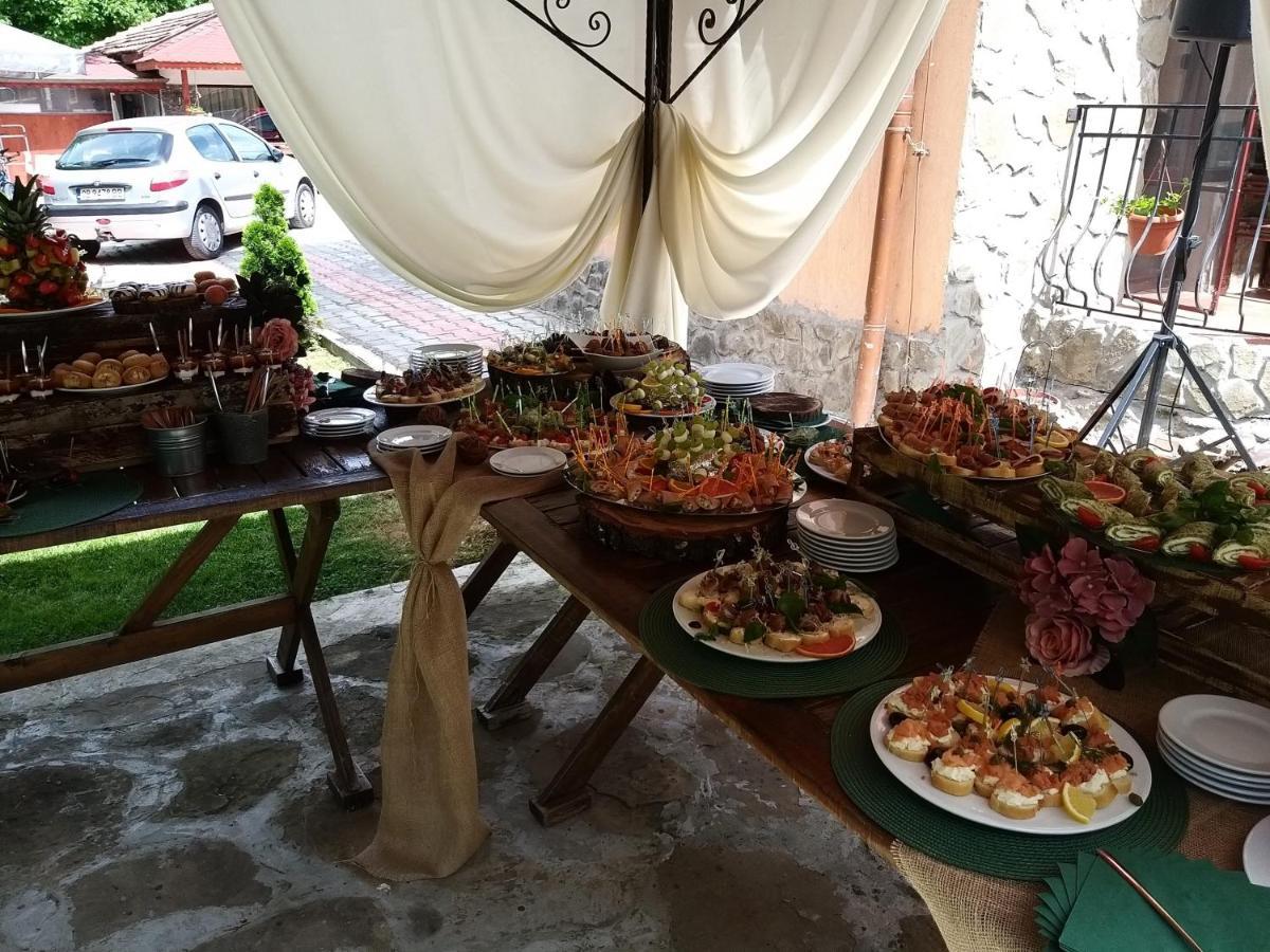 Къща За Гости "Там Край Реката " Slivek Esterno foto