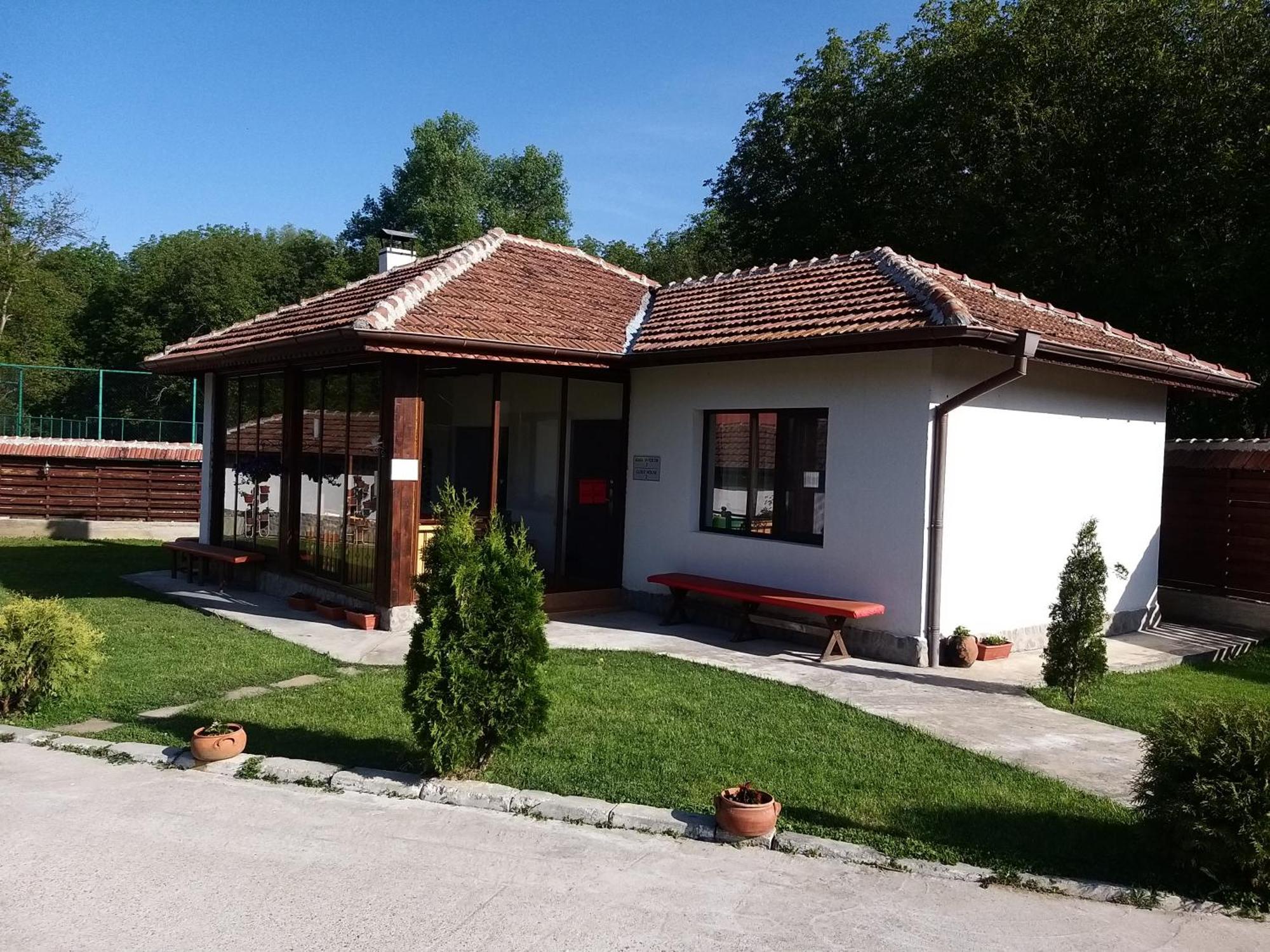 Къща За Гости "Там Край Реката " Slivek Esterno foto