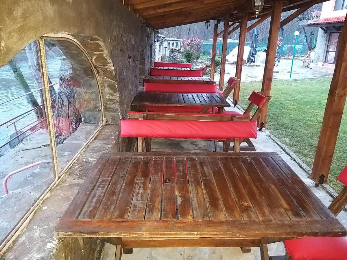 Къща За Гости "Там Край Реката " Slivek Esterno foto